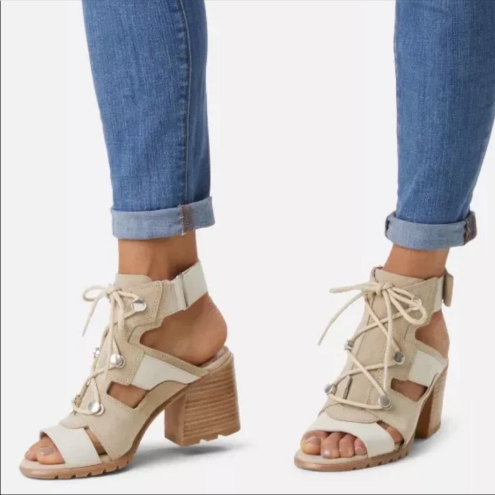 Sorel Women's Sandals in Cream and Tan